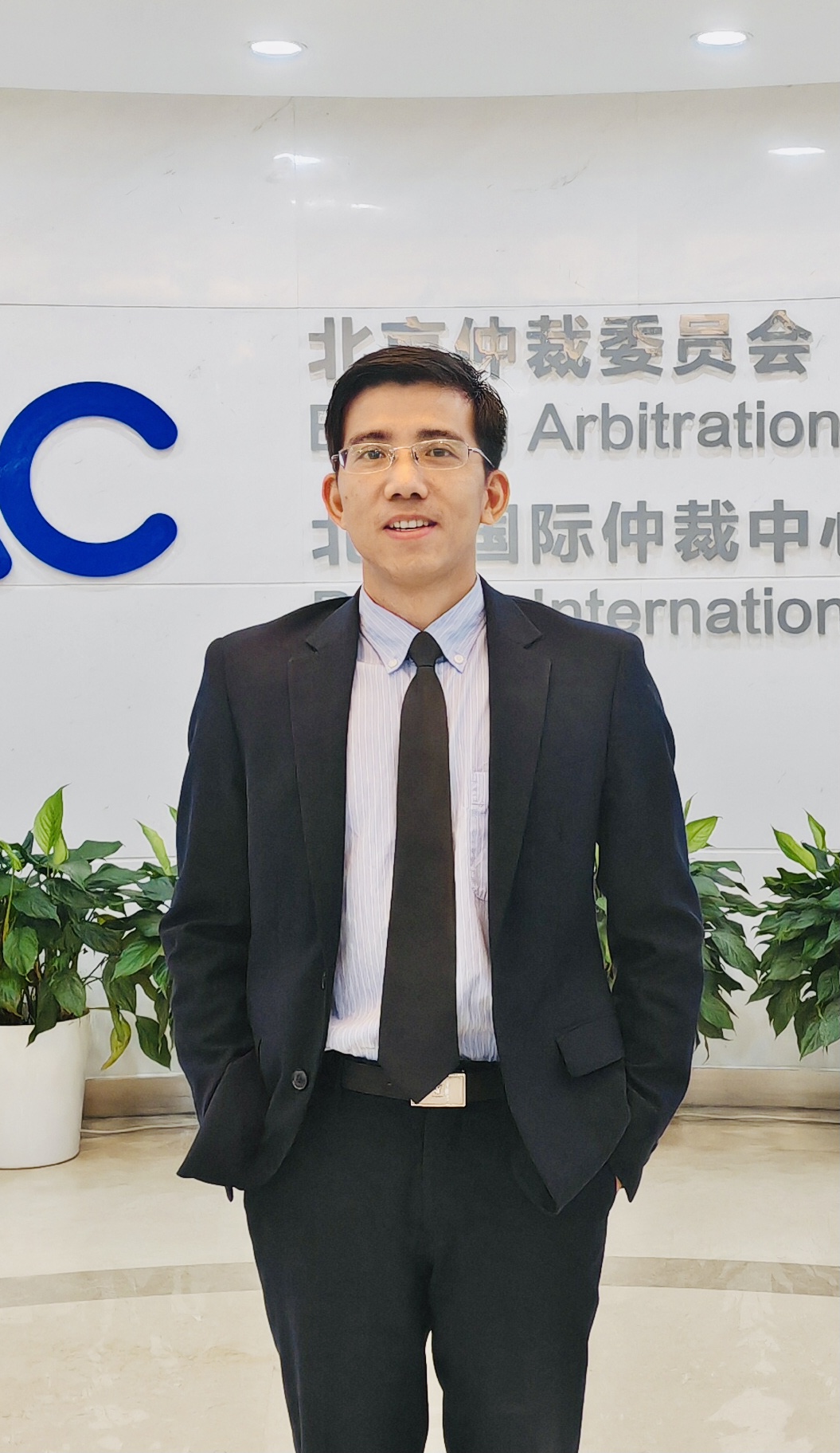 黄令律师